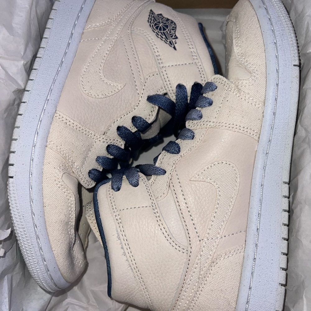 Jordan 1 mid - sanddrift
